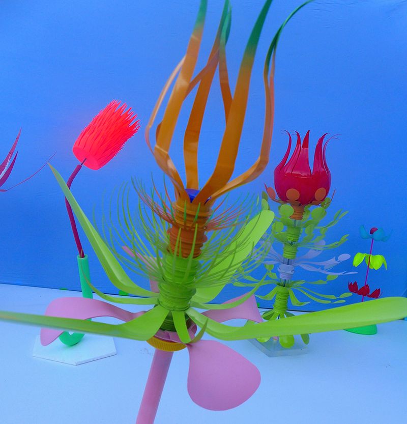 06 Alien Bloom